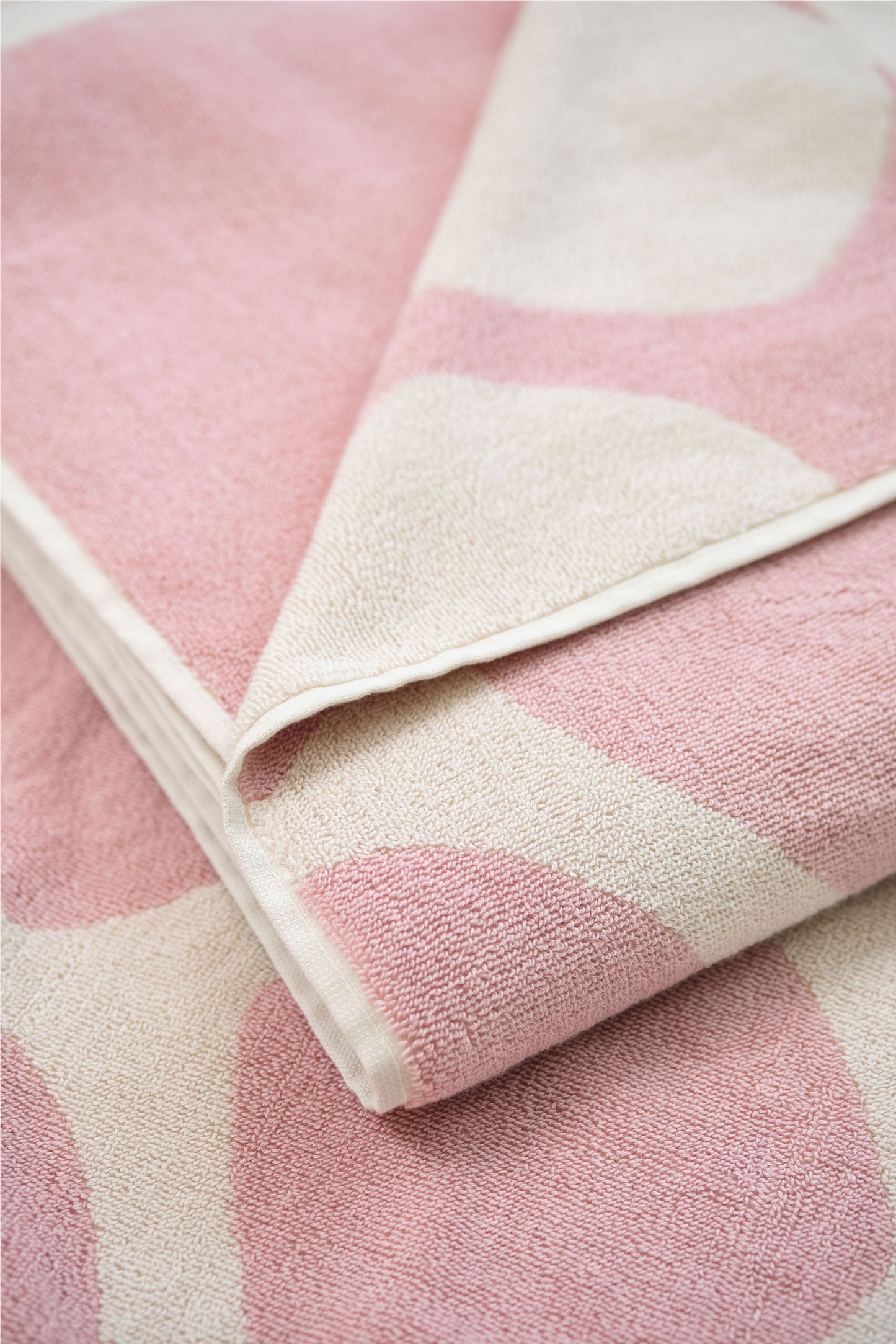 Luxury pink turkish towels in pink